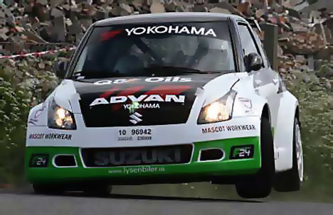 Kenneth Madsen/Carina Møller tester bilen de havde lånt af Anders Lysen, Suzuki Motorsport